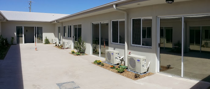 Courtyard glazing at Palm Lake Resort Bethania.
